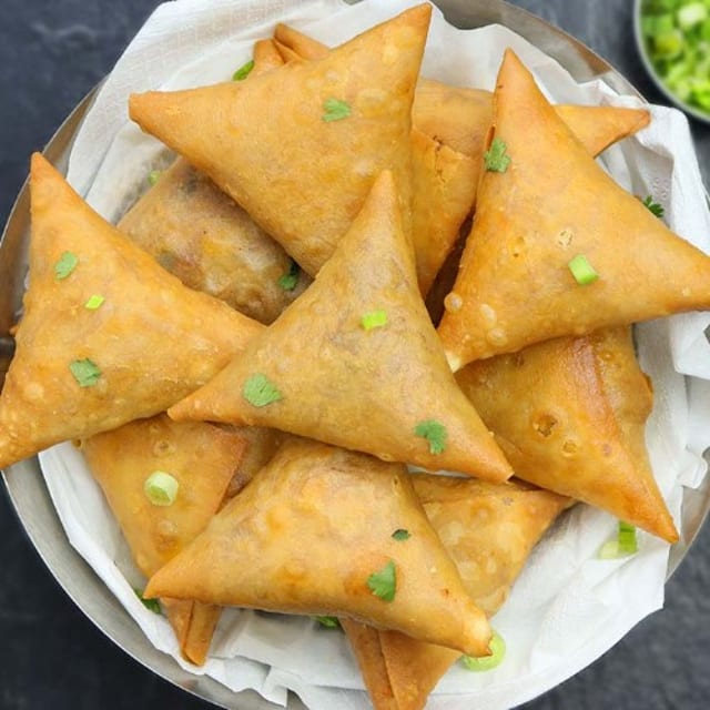 Onion Samosa (5).