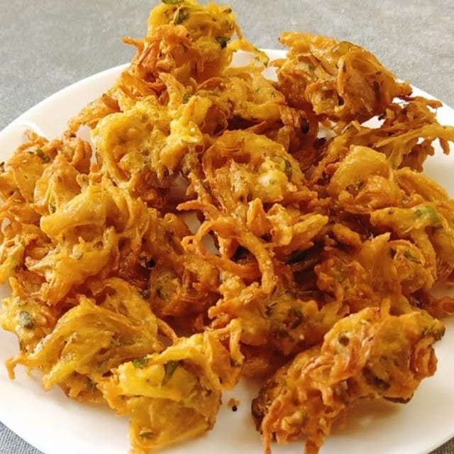 Onion Pakodi.